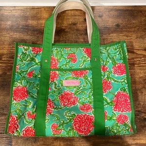 Alpha Chi Omega Lilly Pulitzer tote bag.
